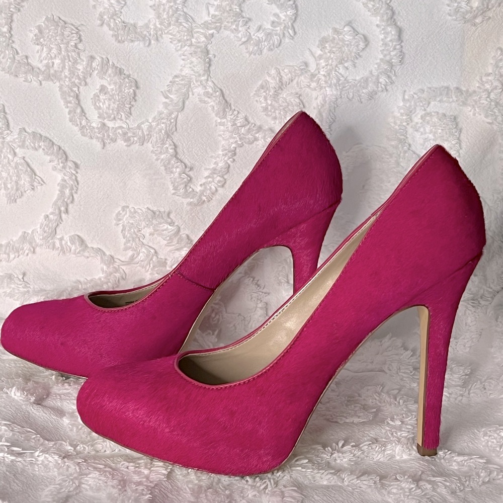 INTERNATIONAL CONCEPTS (INC) • HOT PINK PONYSKIN FUR PUMPS • EUC - Picture 5 of 6